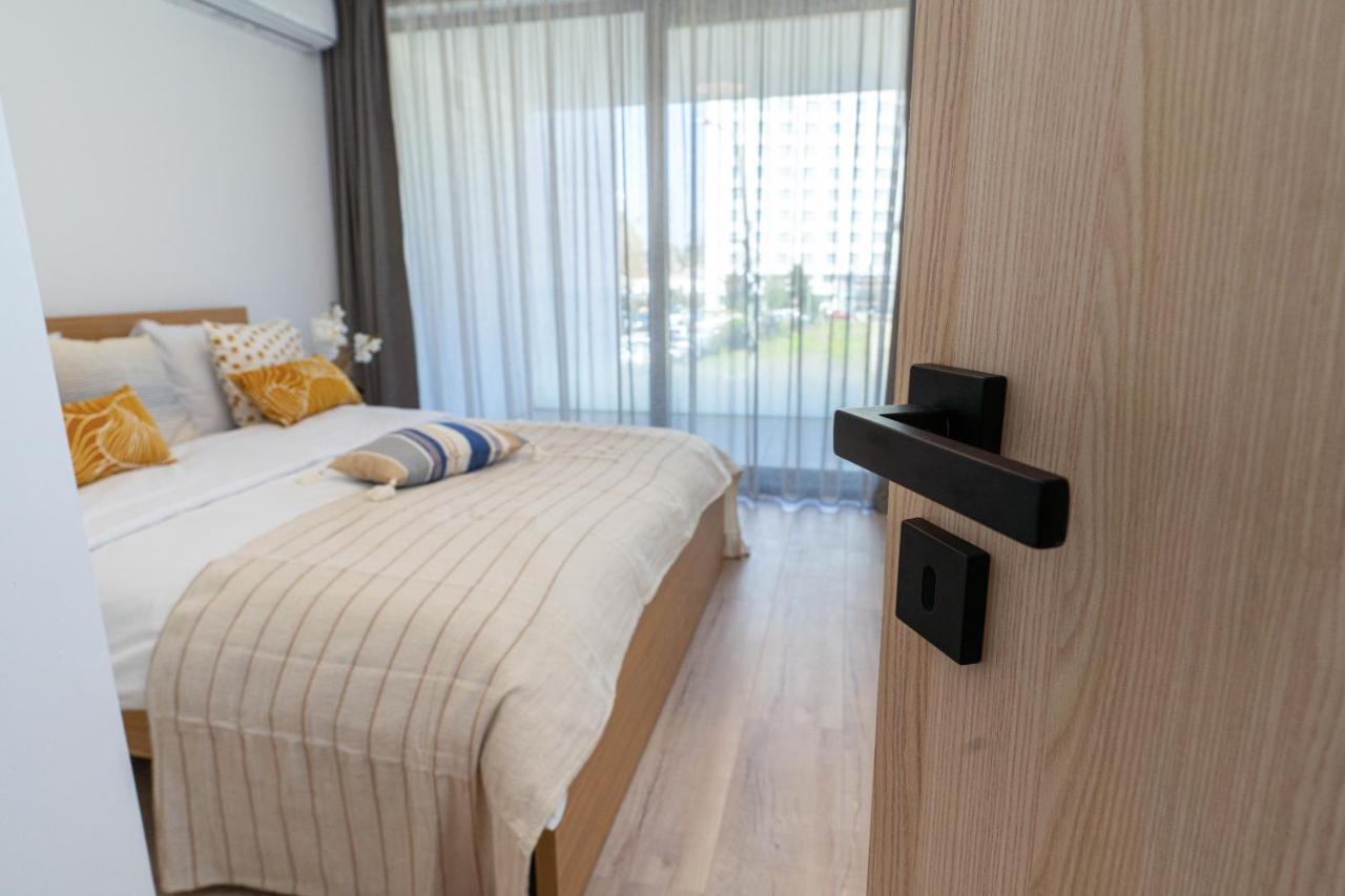 Amaris Aparthotel Западен Ефорие Екстериор снимка